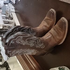 Ariat cowgirl boots